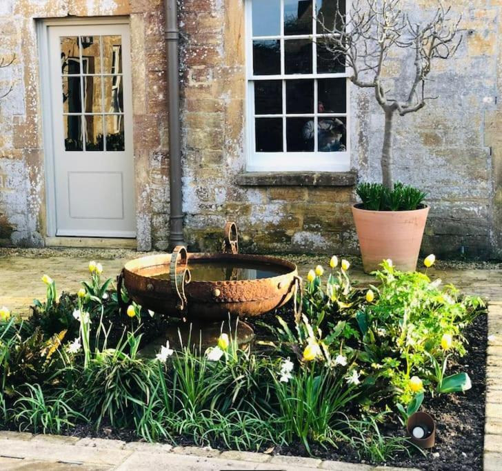 Escape To Ash House 18Th Century Manor In Somerset マートック エクステリア 写真
